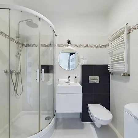 Malczewskiego Elegancki Parking & Balkon By Renters Apartment